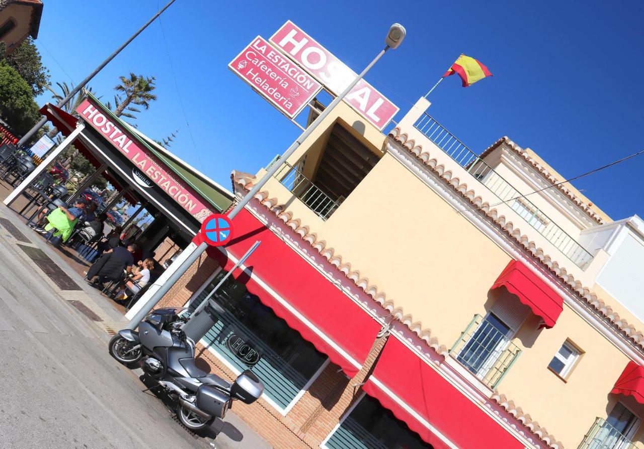 Hostal La Estacion Benajarafe Exterior foto