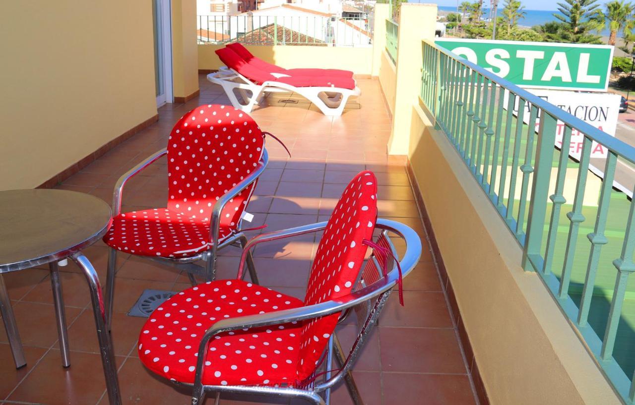 Hostal La Estacion Benajarafe Exterior foto
